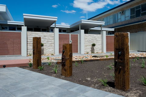 Loxton Courthouse Apartments - Holiday Adelaide 7