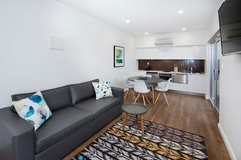 Loxton Courthouse Apartments - Holiday Adelaide 3