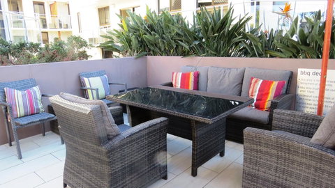 Bayview Beachfront Apartments, In Town Right On The Beach - Holiday Adelaide 24