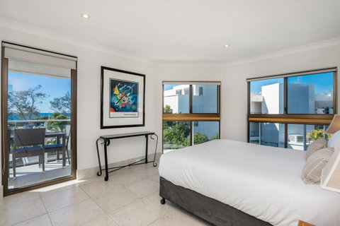 Bayview Beachfront Apartments, In Town Right On The Beach - Holiday Adelaide 37