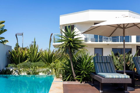 Bayview Beachfront Apartments, In Town Right On The Beach - Holiday Adelaide 17