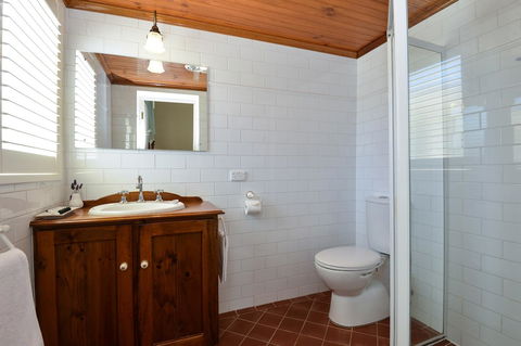 Trafalgar Premium Vintage Suites - Holiday Adelaide 15