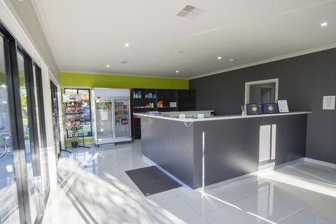 Paringa Resort - Holiday Adelaide 10
