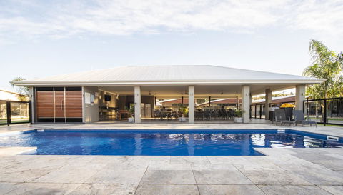 Paringa Resort - Holiday Adelaide 1