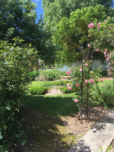 Hilltop Too - Holiday Adelaide 6