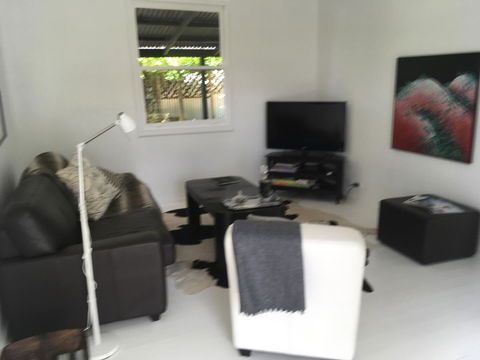 Hilltop Too - Holiday Adelaide 3