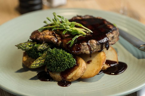 Rydges Pit Lane - Holiday Adelaide 16