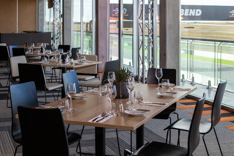 Rydges Pit Lane - Holiday Adelaide 39