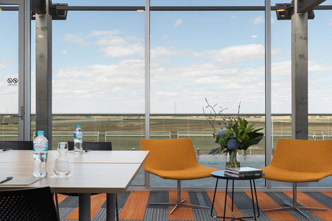 Rydges Pit Lane - Holiday Adelaide 15