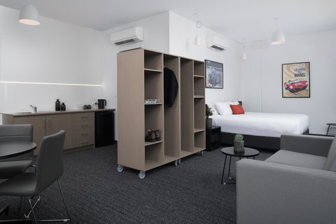 Rydges Pit Lane - Holiday Adelaide 26