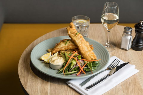 Rydges Pit Lane - Holiday Adelaide 8