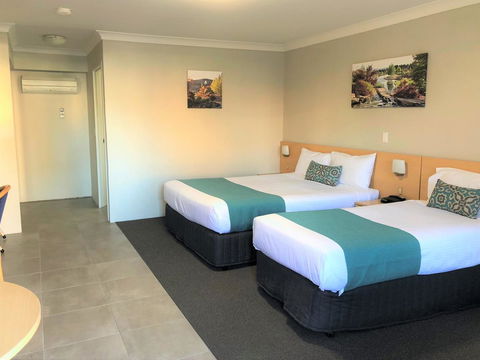 Bathurst Motor Inn - Holiday Adelaide 19