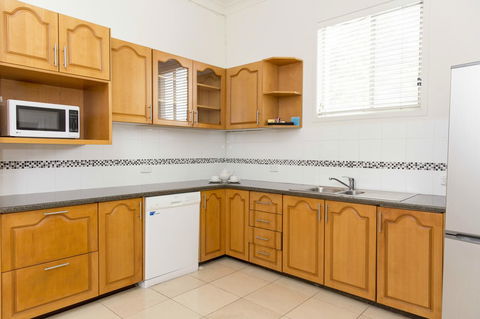 Bathurst Motor Inn - Holiday Adelaide 32