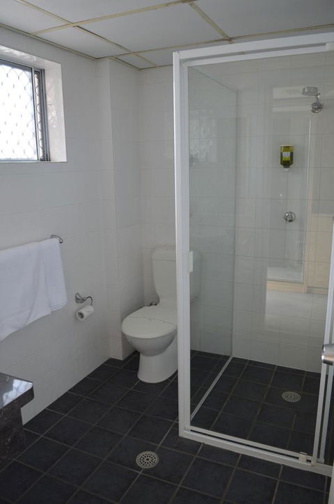 Bathurst Motor Inn - Holiday Adelaide 21