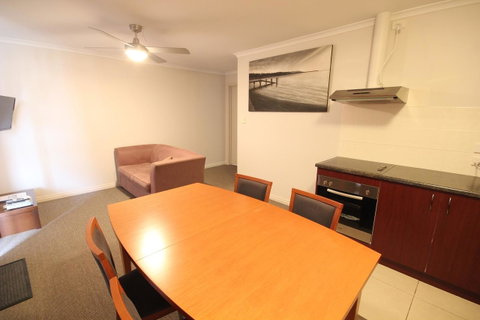 Port Vincent Motel & Apartments - Holiday Adelaide 2
