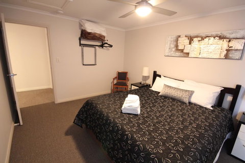 Port Vincent Motel & Apartments - Holiday Adelaide 1