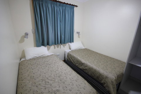 Port Vincent Motel & Apartments - Holiday Adelaide 19