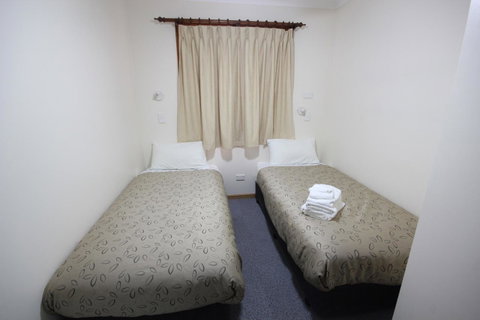 Port Vincent Motel & Apartments - Holiday Adelaide 14