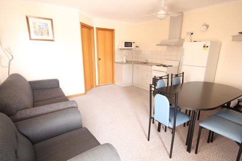 Port Vincent Motel & Apartments - Holiday Adelaide 20