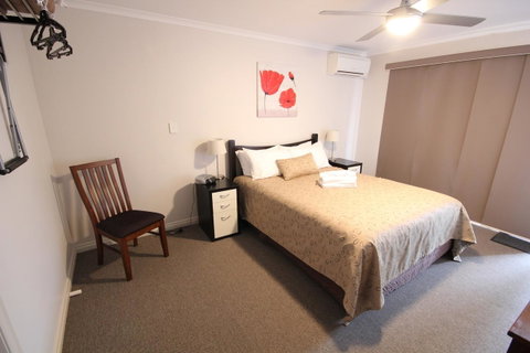 Port Vincent Motel & Apartments - Holiday Adelaide 11