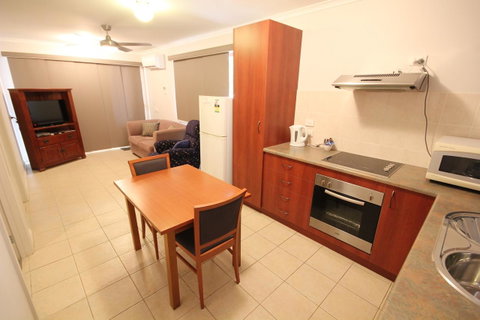 Port Vincent Motel & Apartments - Holiday Adelaide 7