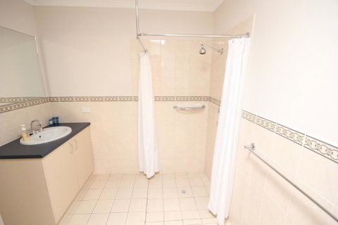 Port Vincent Motel & Apartments - Holiday Adelaide 12