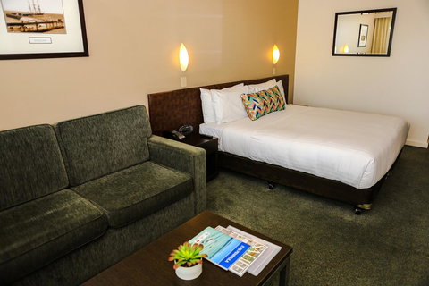 Port Lincoln Hotel - Holiday Adelaide 6