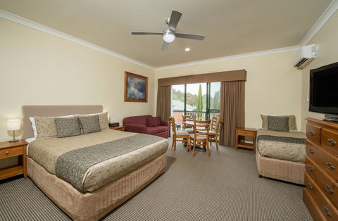Clare Country Club - Holiday Adelaide 18