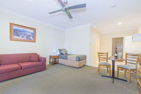 Clare Country Club - Holiday Adelaide 10