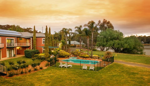 Clare Country Club - Holiday Adelaide 0