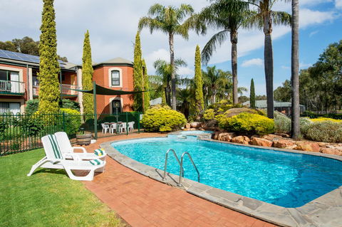 Clare Country Club - Holiday Adelaide 8