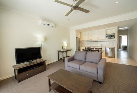Clare Country Club - Holiday Adelaide 13