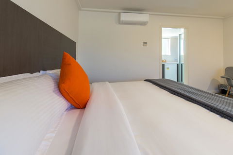 Mick O\'Sheas - Holiday Adelaide 15