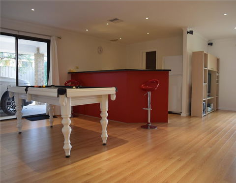 South Coast Escape - Holiday Adelaide 8