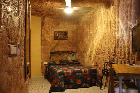 The Underground Motel - Holiday Adelaide 5