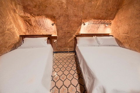 The Underground Motel - Holiday Adelaide 6