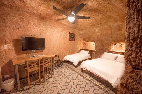 The Underground Motel - Holiday Adelaide 8