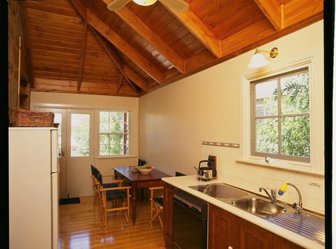 Clare Valley Heritage Retreat - Holiday Adelaide 13