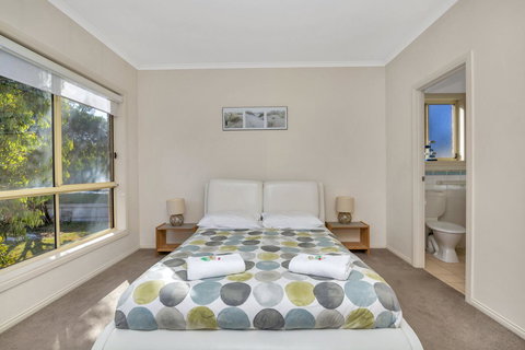 The Lighthouse - Port Willunga - C21 SouthCoast Holidays - Holiday Adelaide 3