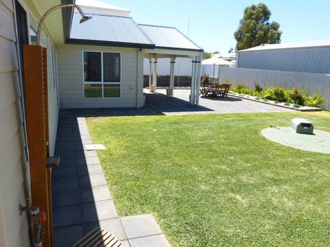 Moontana - Holiday Adelaide 16