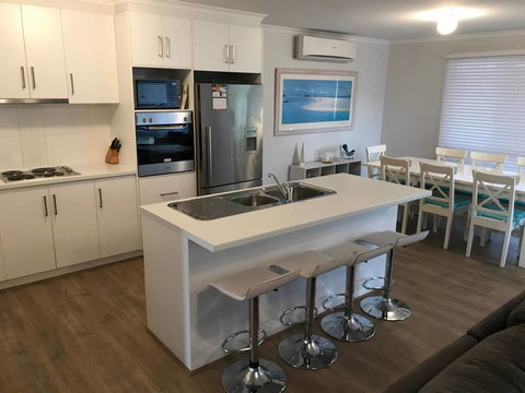 Moontana - Holiday Adelaide 2