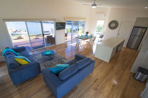 Villa Serra - Holiday Adelaide 1