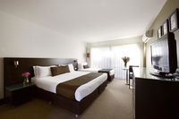 Book Parkes Accommodation Vacations Holiday Adelaide Holiday Adelaide