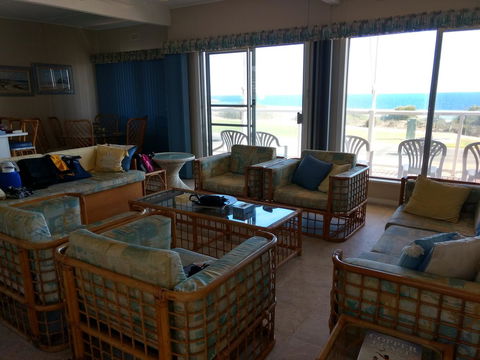 Seafront Shack - Holiday Adelaide 12