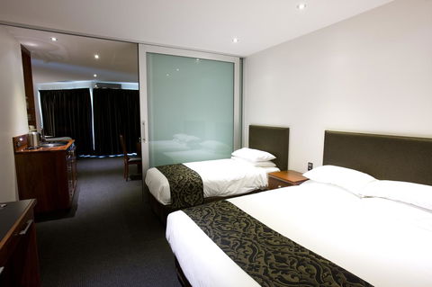 The Commodore - Holiday Adelaide 9