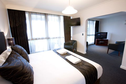 The Commodore - Holiday Adelaide 33