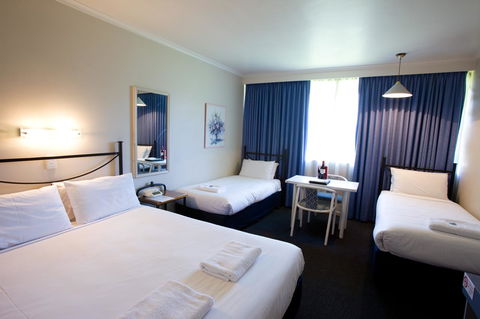 The Commodore - Holiday Adelaide 26