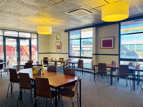 Opal Inn Hotel, Motel, Caravan Park - Holiday Adelaide 28