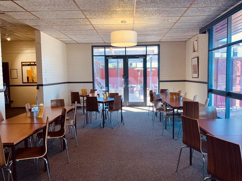 Opal Inn Hotel, Motel, Caravan Park - Holiday Adelaide 27