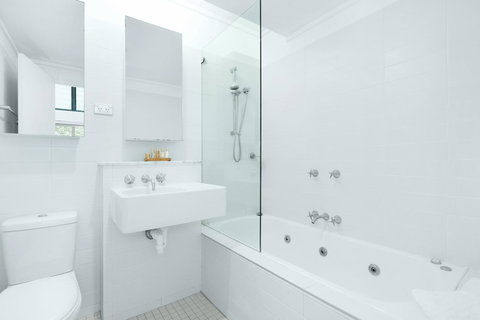 One Mile Retreat - Holiday Adelaide 10